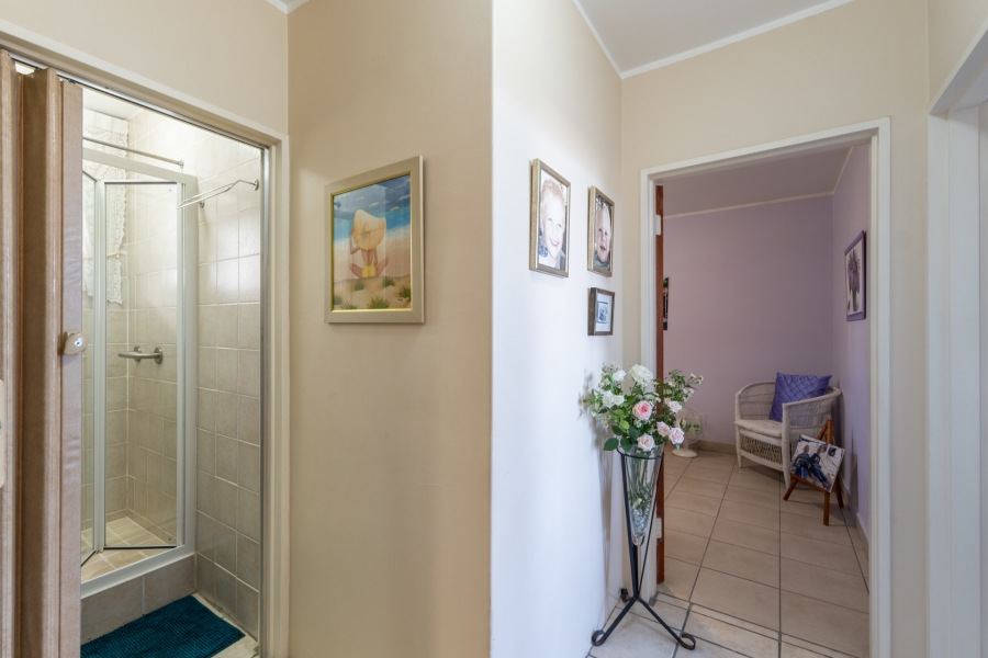 2 Bedroom Property for Sale in Van Ryneveld Western Cape
